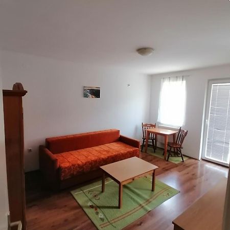 Hostel S Nowy Sad Zewnętrze zdjęcie