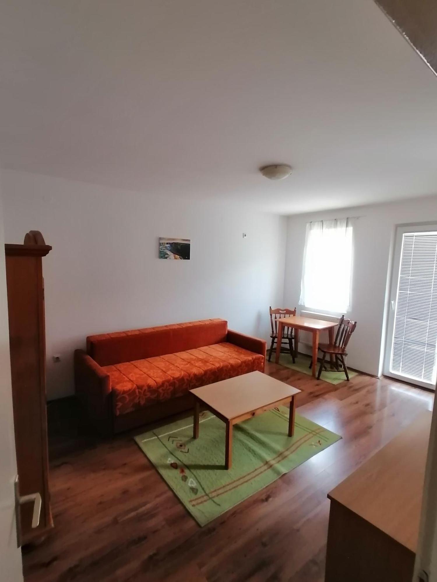 Hostel S Nowy Sad Zewnętrze zdjęcie