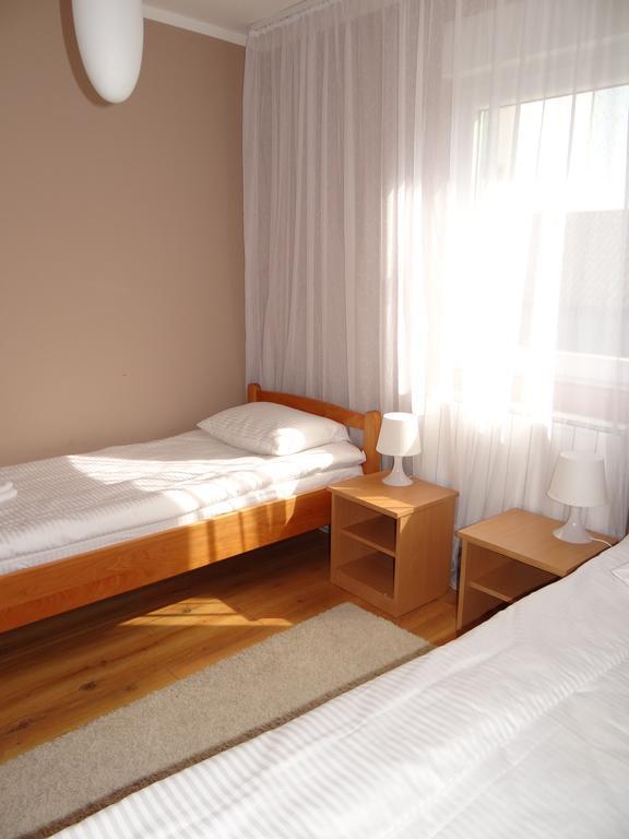 Hostel S Nowy Sad Zewnętrze zdjęcie