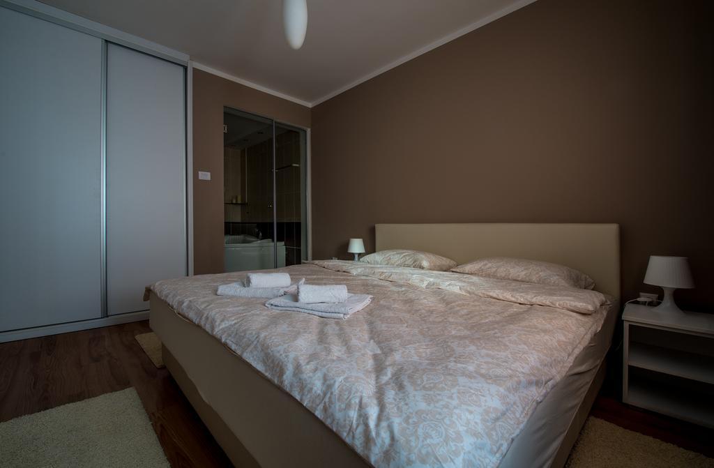 Hostel S Nowy Sad Zewnętrze zdjęcie