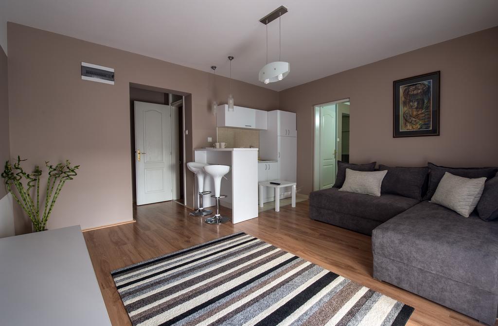 Hostel S Nowy Sad Zewnętrze zdjęcie