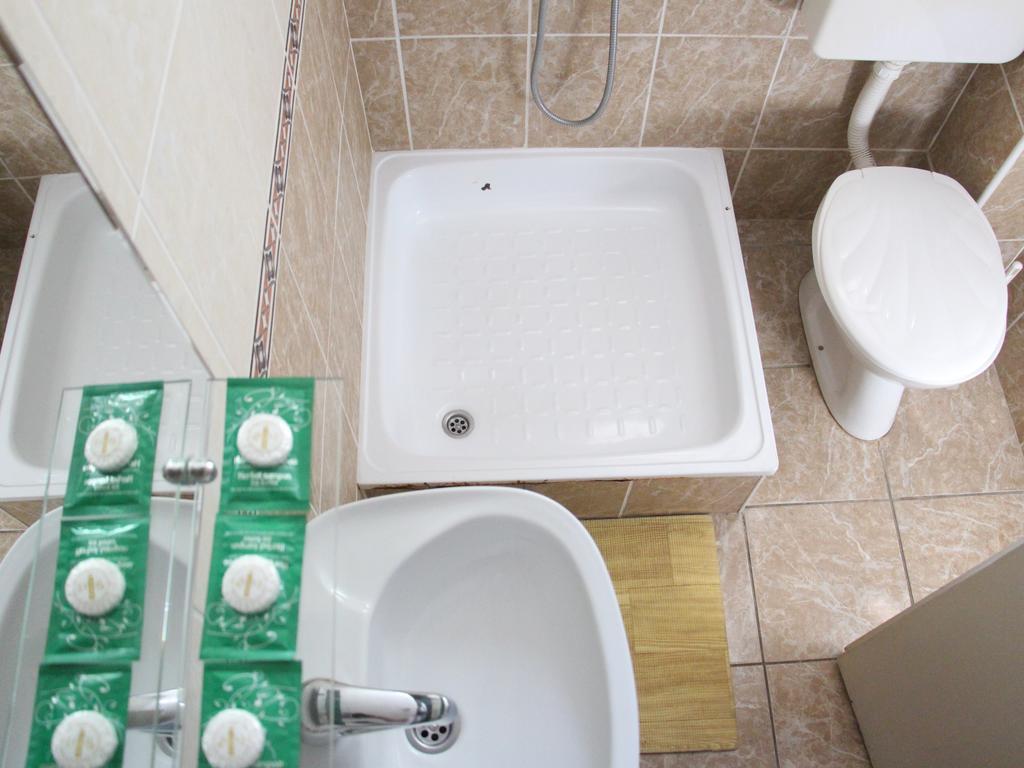 Hostel S Nowy Sad Zewnętrze zdjęcie